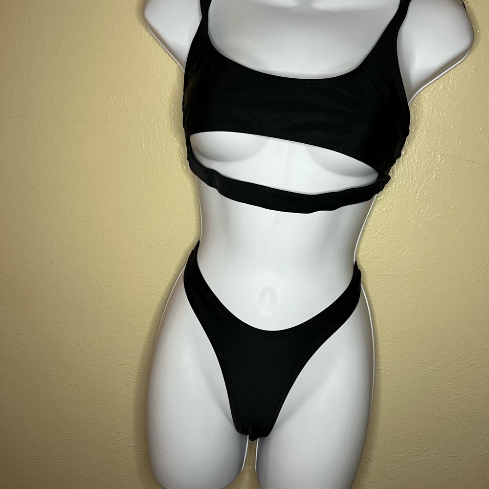 Trendy Black Cutout Swimwear